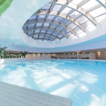 Hanza Tower Deluxe Sauna & Jacusi & Pool * Stettin